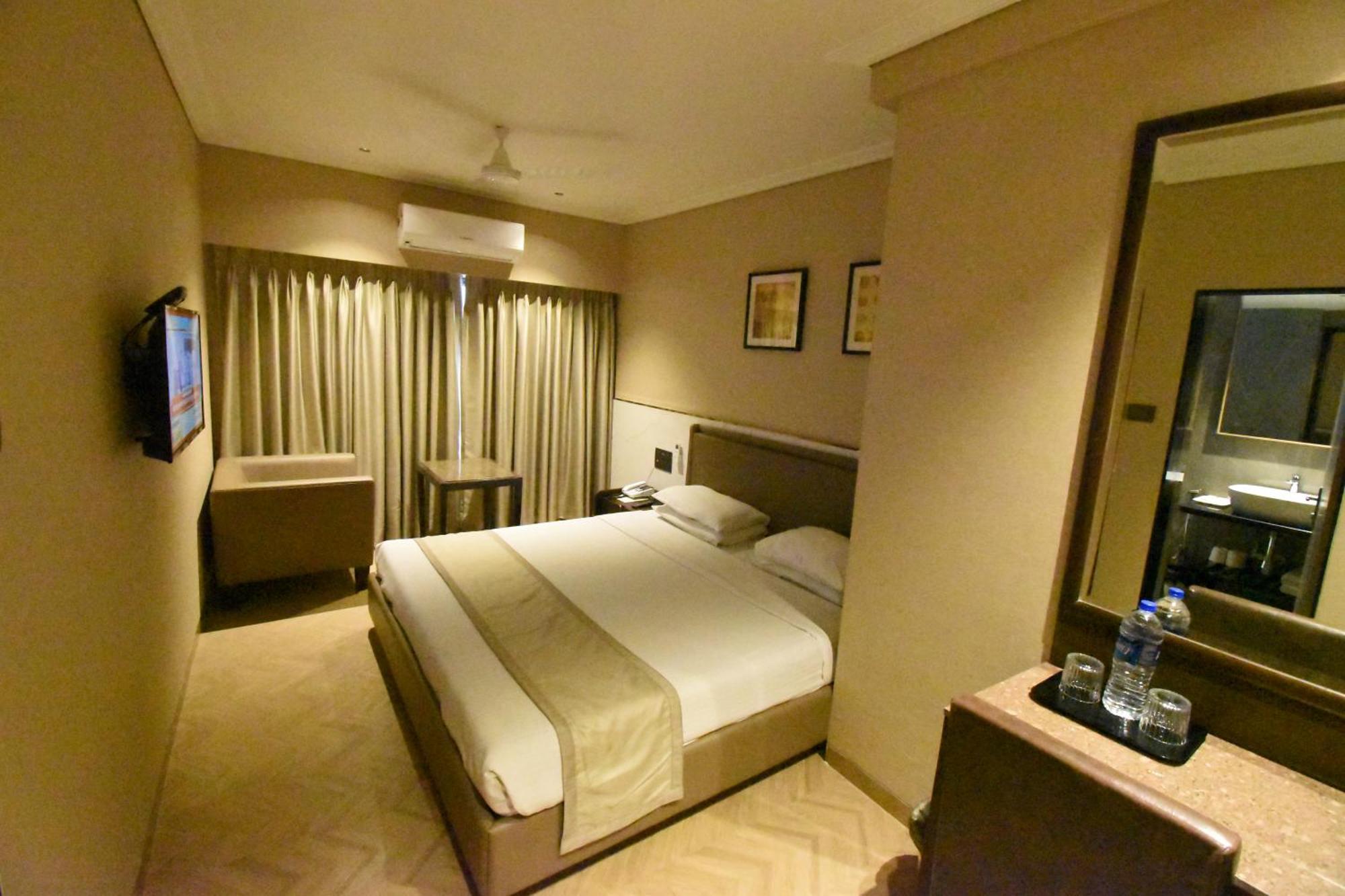 Kings International Juhu Hotell Mumbai Eksteriør bilde
