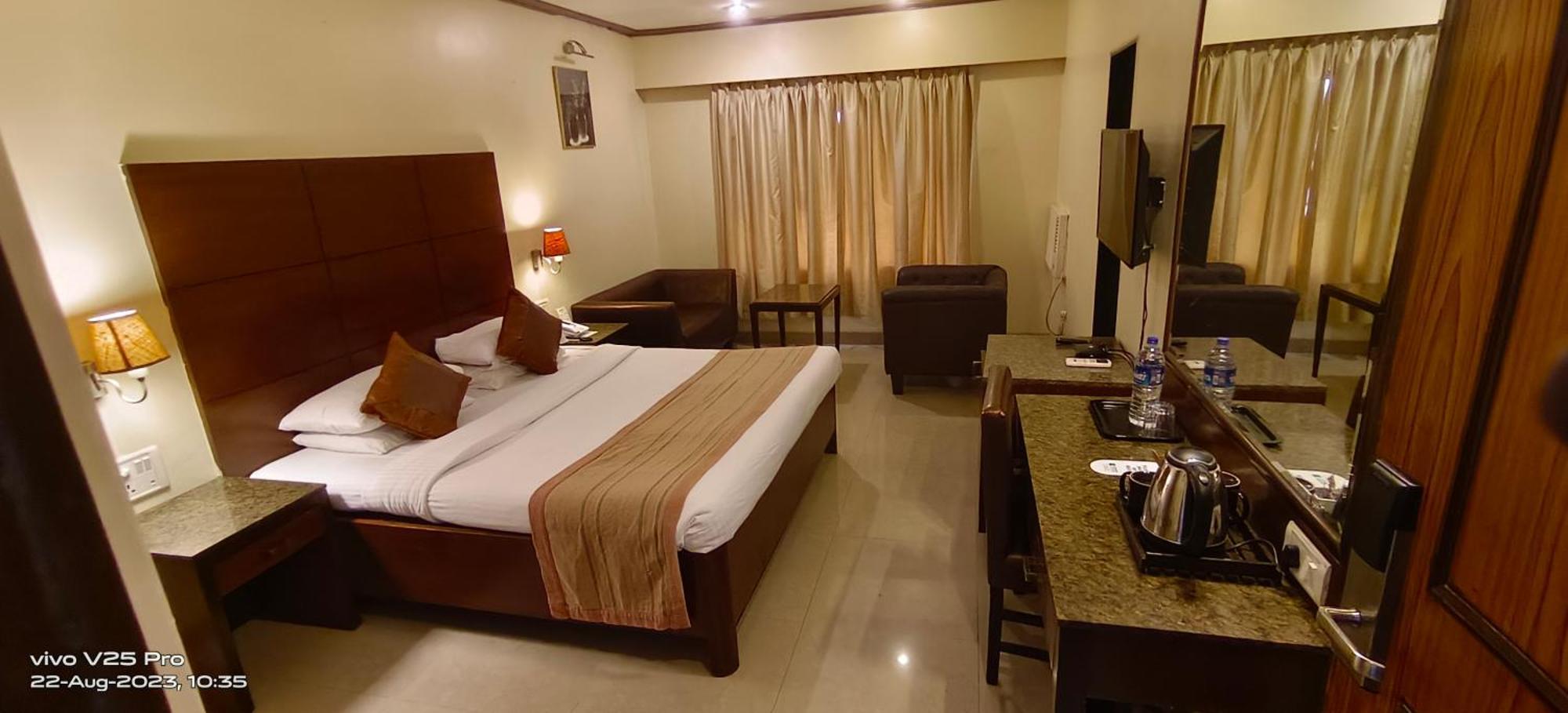 Kings International Juhu Hotell Mumbai Eksteriør bilde