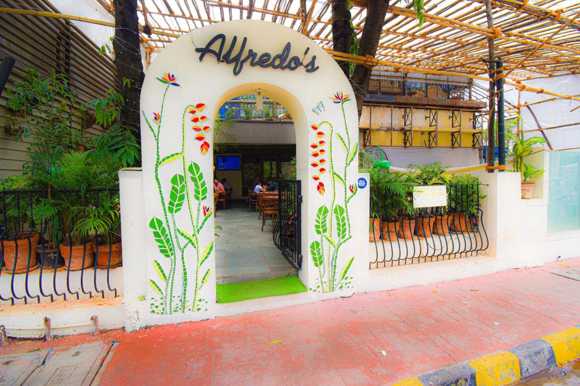 Kings International Juhu Hotell Mumbai Eksteriør bilde