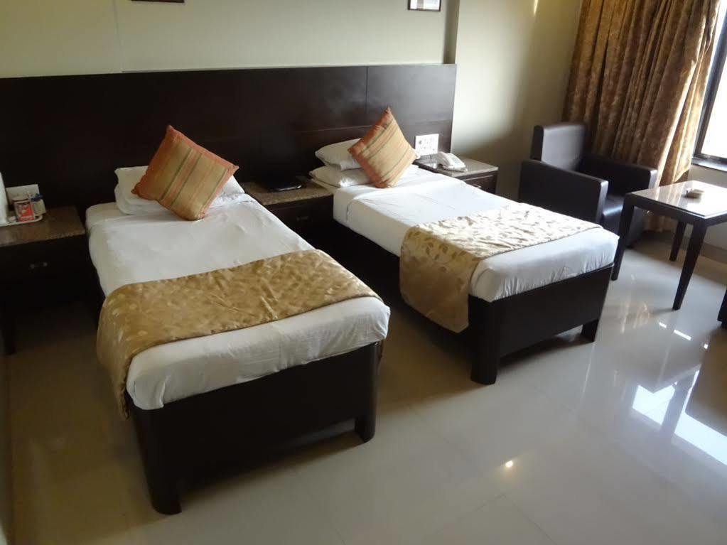 Kings International Juhu Hotell Mumbai Eksteriør bilde